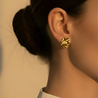 Wavy Metal Disc Stud Earrings
