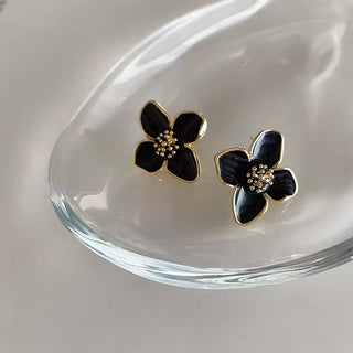 Fashion Korean Women Retro Drip Glaze Red Flower Earrings Women for Delicate Earrings Luxury Couple Engagement Jewelry Gift
