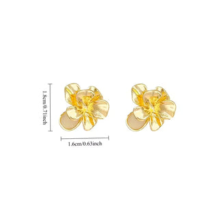 Women's Luxury Niche Design Golden Petal Ear Clips French Retro Three-dimensional Metal Opal Flower Clip on Earrings No Piercing